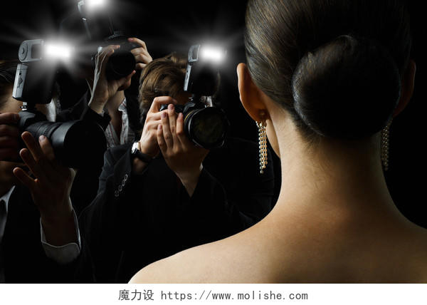 女明星被拍照的女明星记者拍照闪光灯